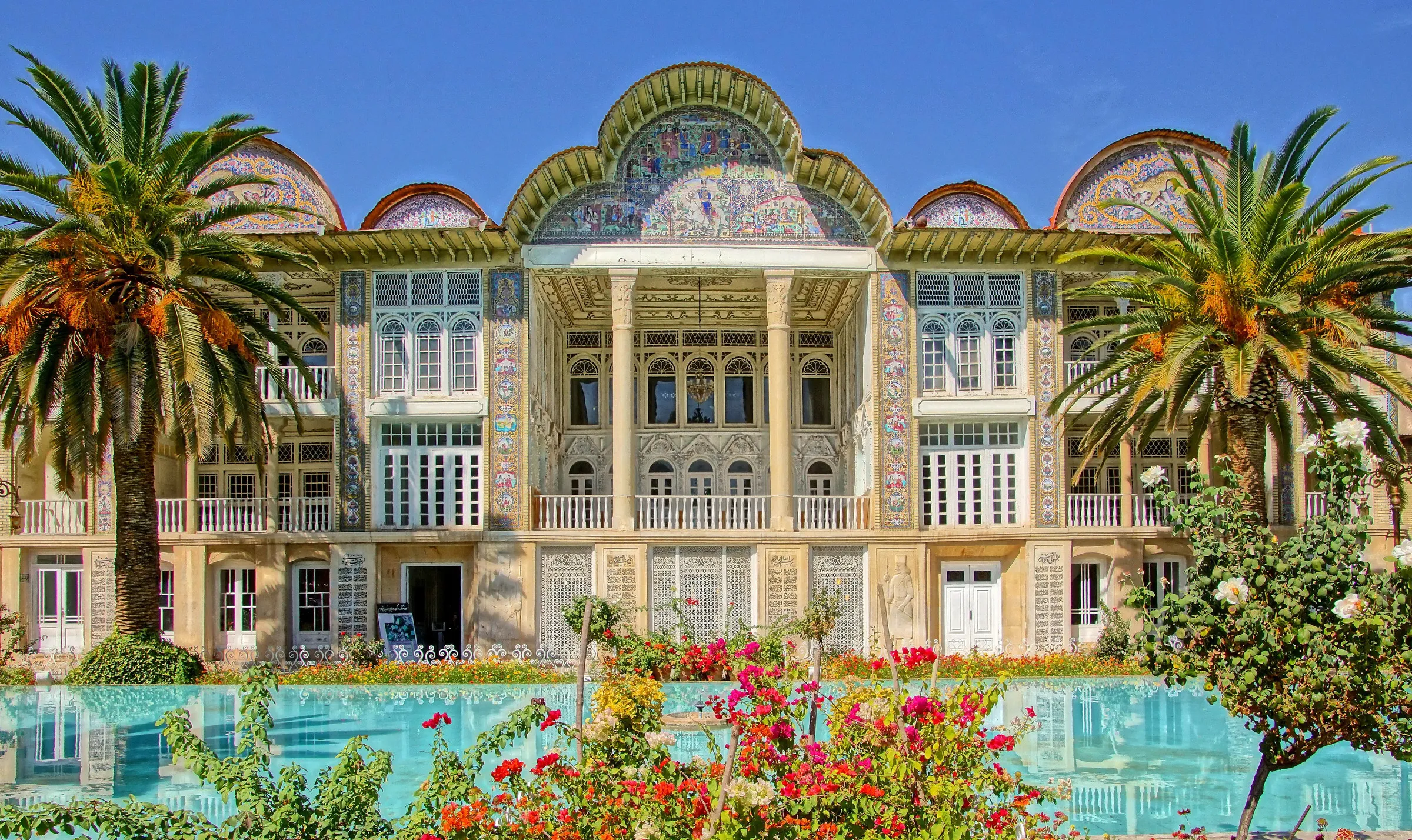 Shrine of Shah Cheragh interior